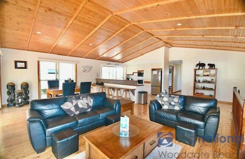 Woodgate Casa | Outstanding Ocean Views