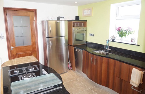 Galway Apartamento | Outstanding panoramic views of Galway Bay in the heart of a historic Site.