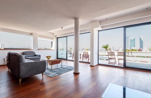 Hipódromo Apartamento | Outstanding Triplex in Iconic Art Deco Building