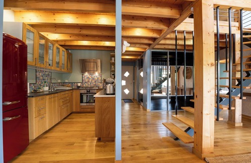 Hourtin Villa | Outstanding wooden villa, fully equipped, pool; near lake, sea and shops.