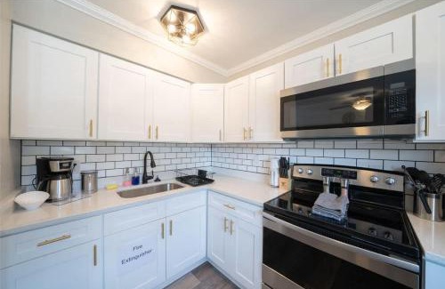 East Ocean View Apartamento | OV Mosaic - Coconut Suite