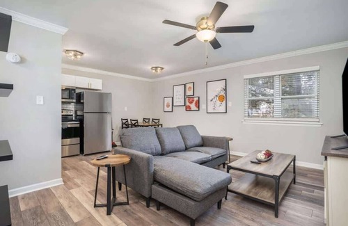 East Ocean View Apartamento | OV Mosaic Otter Suite