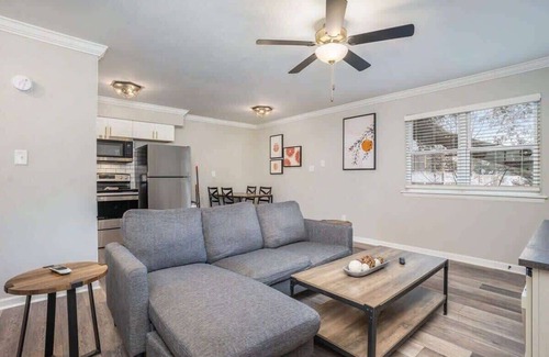 East Ocean View Apartamento | OV Mosaic Oyster Suite