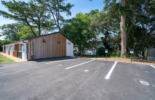 East Ocean View Apartamento | OV Mosaic - Rain Suite