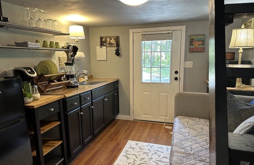 Fellowship Cabina | Ovedale Lodge. A cabin on a three acre estate in Horse Country, Ocala