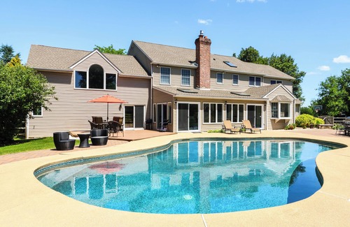 Perkasie Casa | Over 10 Acres In Bucolic Bucks County w/Pool!
