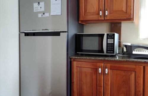 Bocas del Toro Apartamento | ¡Sobre el agua del Caribe, apartamento de 1 dormitorio con vista increíble!