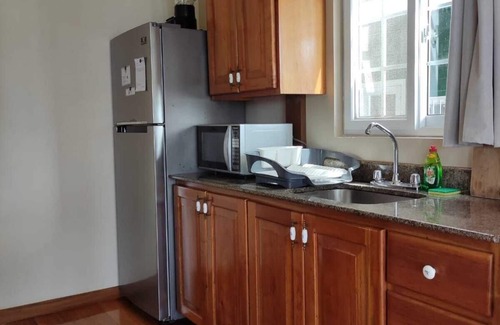 Bocas del Toro Apartamento | ¡Sobre el agua del Caribe, apartamento de 1 dormitorio con vista increíble!