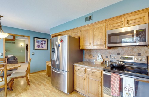 Overland Park Casa | Overland Park Family Home w/ Game Room & Backyard!