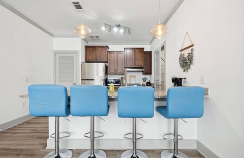 Farragut Apartamento | Overlook 2103 I Luxury Redefined I Free Parking