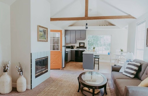 California Wine Country Cabaña | Overlook Cottage