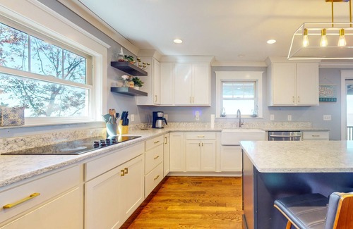 Lookout Mountain Casa | Overlook four states in this exquisite dog friendly home with pool