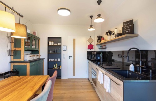 Marienhagen Casa | Overlook Lodge - 5-star vacation home in the Kellerwald forest on Lake Edersee