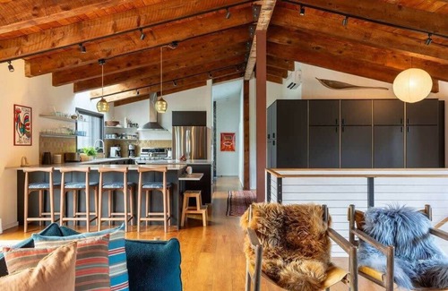 Saugerties Casa | Mid-Century Home w/ Pool, Hot Tub + Views