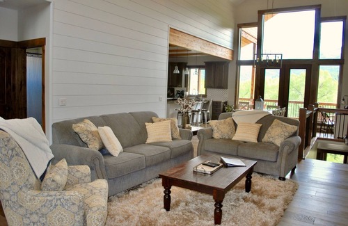 San Juan River Village Cabina | Overlook San Juan River. Close to Wolf Creek, Fishing, Hiking.