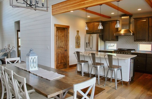 San Juan River Village Cabina | Overlook San Juan River. Close to Wolf Creek, Fishing, Hiking.