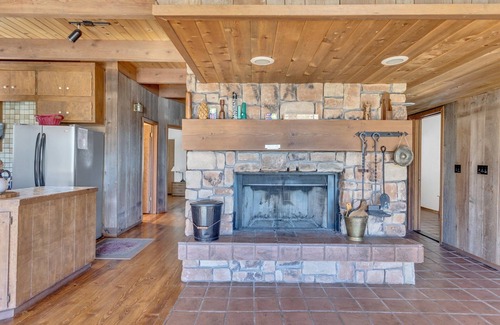 Bear Valley Casa | Overlooking Beautiful Bear Lake VH#318 by Bear Valley Vacation Rentals