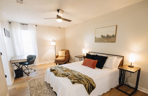 Mayhew Casa | Overlooking Elm Lake Golf Course, Sunset Villa