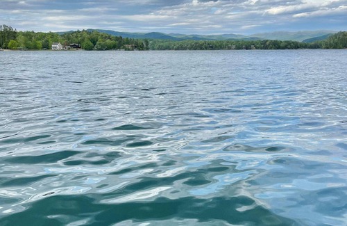 Salem Casa | Overlooking Lake Keowee Bay View