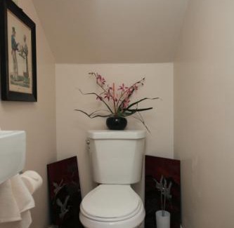 Playa Del Rey Casa | Overlooking Marina del Rey sailboats, is Green Ginger Playa Del Rey on the bluff,