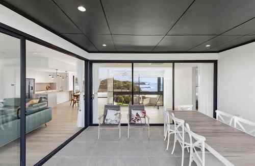 Malua Bay Casa | Overlooking McKenzie's Beach & Pretty Point @ Malua Bay | Luma Vista