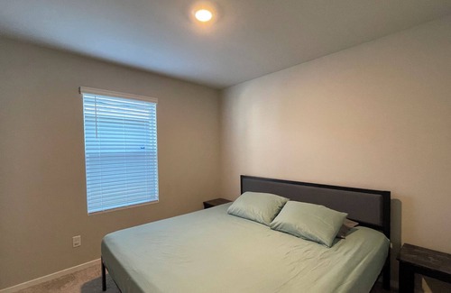 Puyallup Casa | Overlooking Mt. Rainier