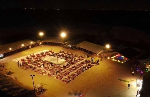 Downtown Dubai Complejo | Overnight Campsite stay party adventures