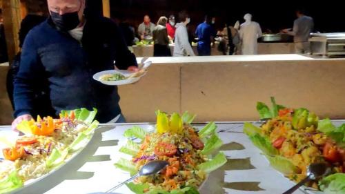 Downtown Dubai Chalet De Esquí | Overnight Chalet Campsite best for Couples Friends Parties and Overnight Event
