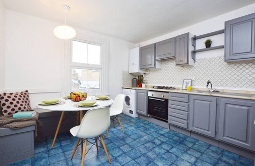 Harrow Road Apartamento | Oversize 1Bed Victorian Penthouse in Maida Vale