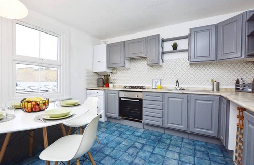 Harrow Road Apartamento | Oversize 1Bed Victorian Penthouse in Maida Vale