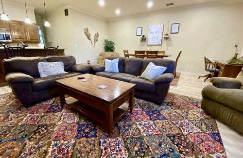 North Overton Casa | Overton Opulence - 3BR 3BA - Close to Tech