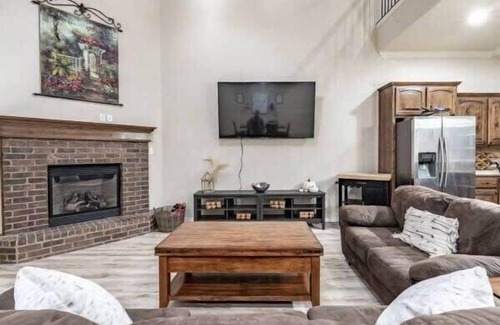 North Overton Casa | Overton Opulence - 3BR 3BA - Close to Tech