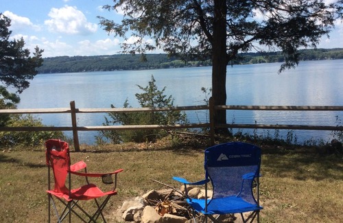 Town of Owasco Cabina | Owasco Lake Cottage in the heart of the Finger Lakes Region