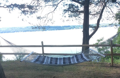 Town of Owasco Cabina | Owasco Lake Cottage in the heart of the Finger Lakes Region