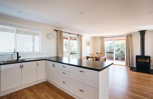 Warrenup Casa | Owen's Hideaway by the BnB Collection