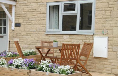 Wyck Rissington Casa | Owl Cottage - Cosy Cotswolds Stone Escape, Dog Friendly