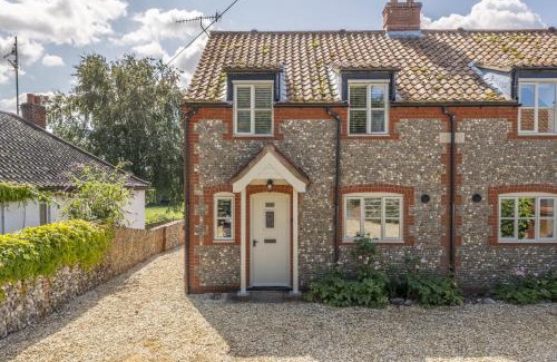 Warham Casa | Owl Cottage W
