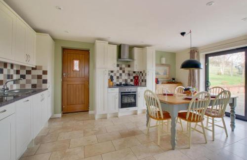 Woodbridge Casa | Owl Lodge