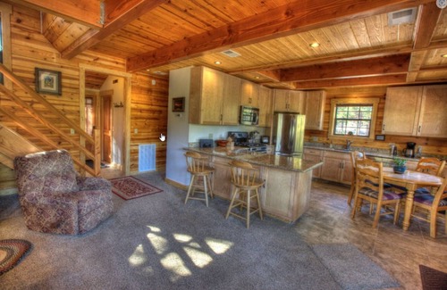 Foresta Cabina | Owl Moon Cabin - Rare jewel of a cabin located inside Yosemite National Park