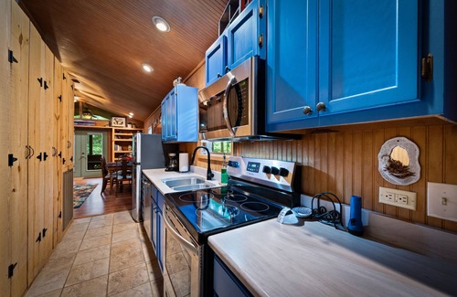Mentone Cabina | Owl’s Perch-lakefront, paddle boards, pool table