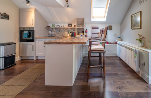 Knockaderry Cross Roads Apartamento | Own door apartment surrounded by mature gardens in the Wicklow mountains