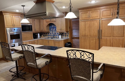 Oxford Casa | Oxford, MS Chalet con acceso a la playa / lago, sala de estar al aire libre con TV y FP