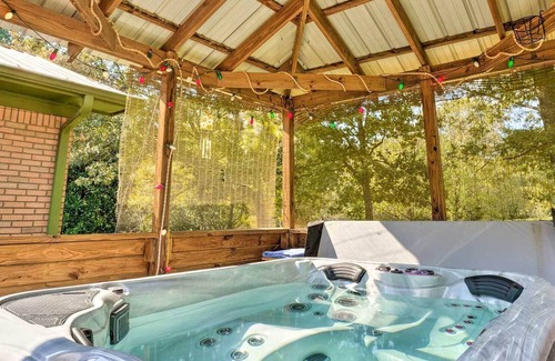 Oxford Cabaña | Oxford Home With Hot Tub, 10 Mi to Ole Miss