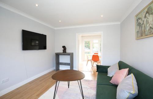 Begbroke Casa | Oxford House next to Blenheim, Airport, Cotswold, Bicester