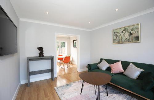 Begbroke Casa | Oxford House next to Blenheim, Airport, Cotswold, Bicester