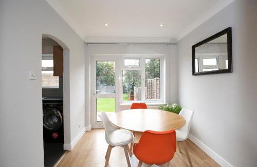Begbroke Casa | Oxford House next to Blenheim, Airport, Cotswold, Bicester