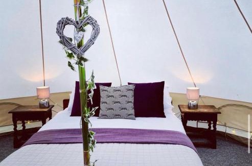 South Leigh Otro | Oxford Riverside Glamping
