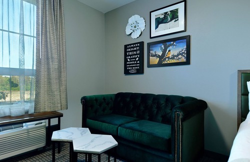 Paso Robles Hotel | Oxford Suites Paso Robles