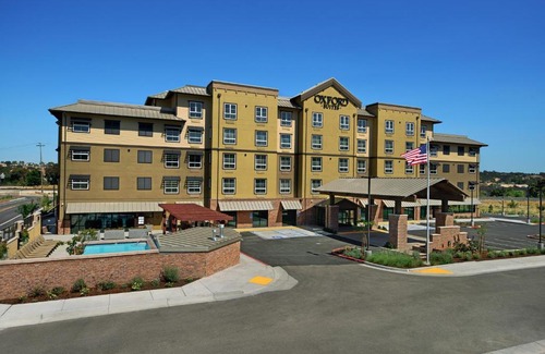 Paso Robles Hotel | Oxford Suites Paso Robles