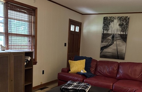 Oxford Casa | Oxford’s own Ms. Virginia’s, located in Taylor, MS, warmly welcomes you & yours!